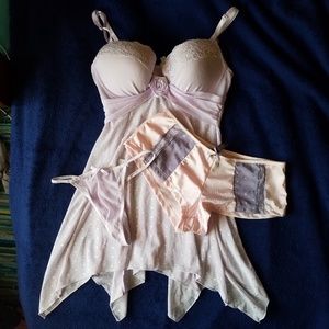 Feminine Lavender Lingerie Set